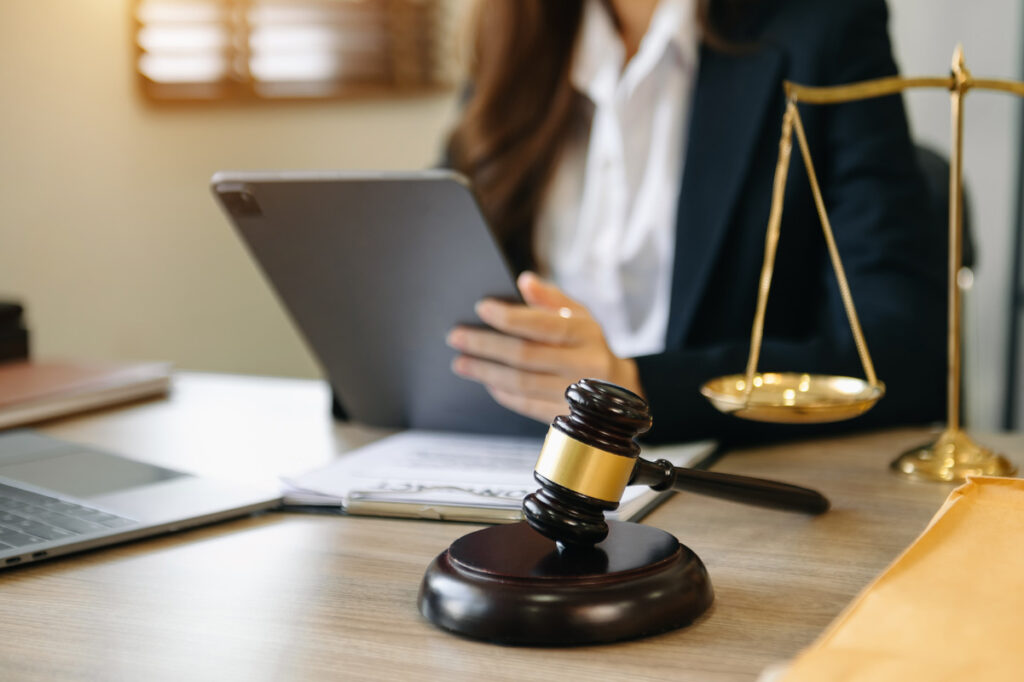 how-business-lawyer-guides-mergers-acquisitions